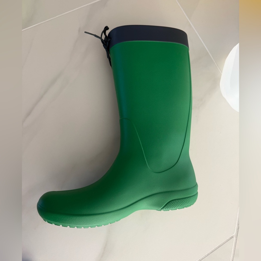 CROCS Kelly Green Comfort Shoes